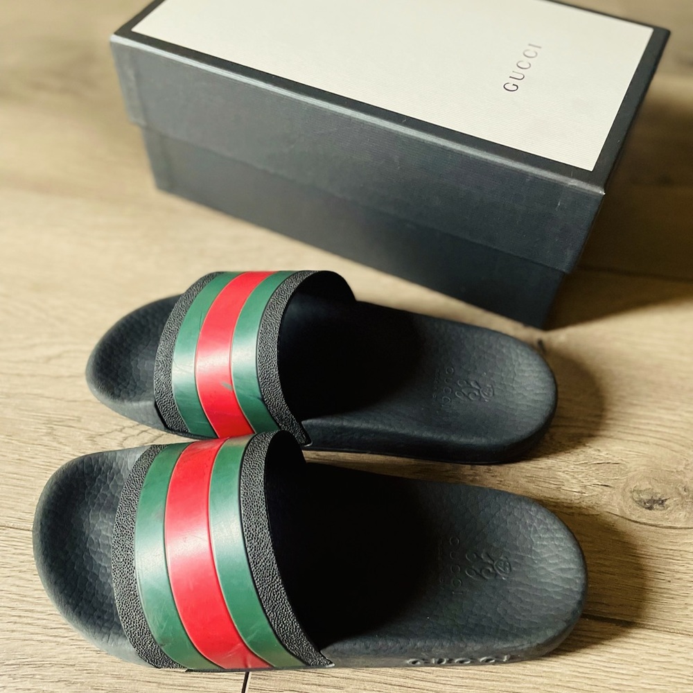 Authentic Gucci kids slides size 1